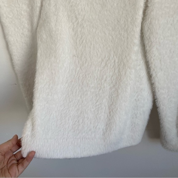 H&M Longsleeve Fuzzy Soft Squareneck Sweater w Puffy Sleeves in White • S Small - Picture 4 of 6
